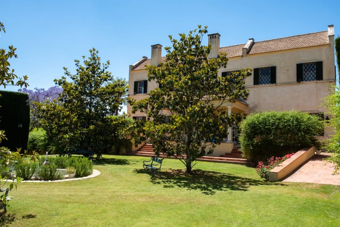 Magnolia Court - Bellasombra House